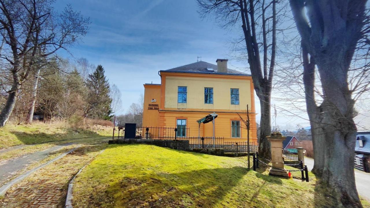 Hotel Stara Skola Mezná Eksteriør bilde