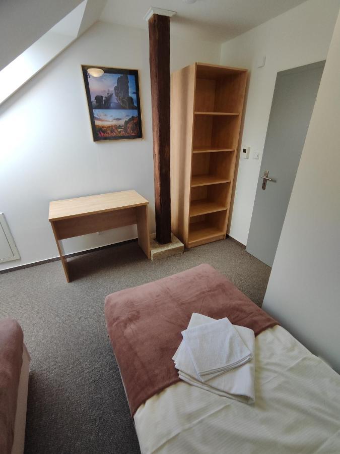 Hotel Stara Skola Mezná Eksteriør bilde