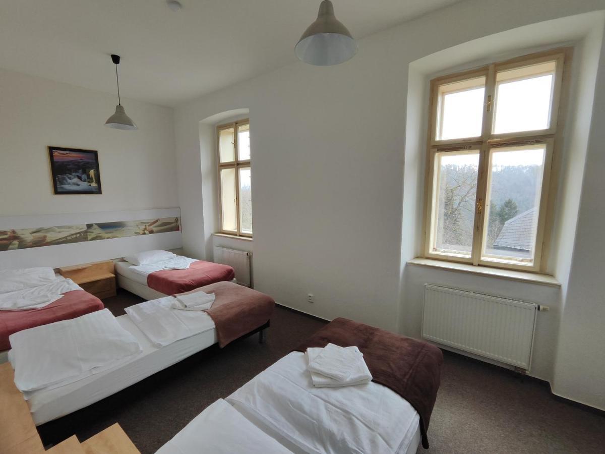 Hotel Stara Skola Mezná Eksteriør bilde