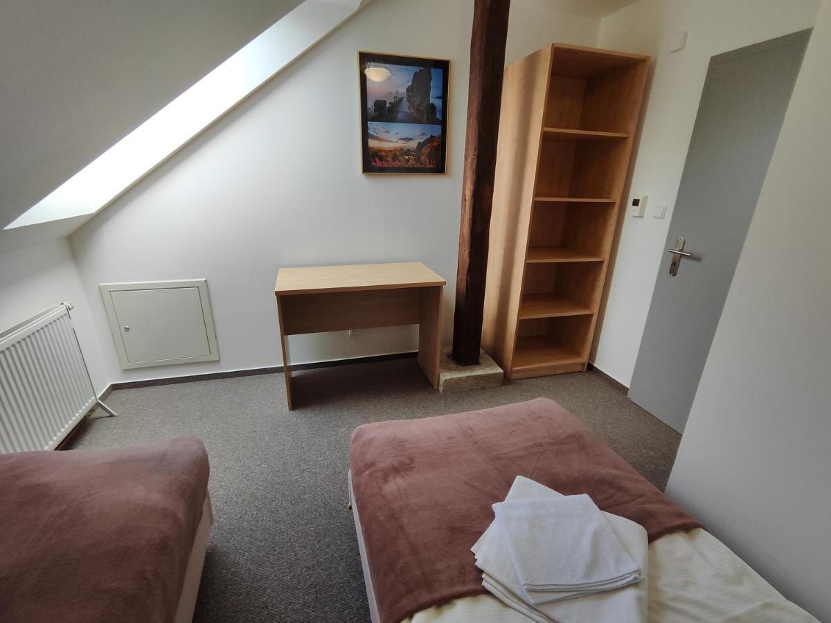 Hotel Stara Skola Mezná Eksteriør bilde