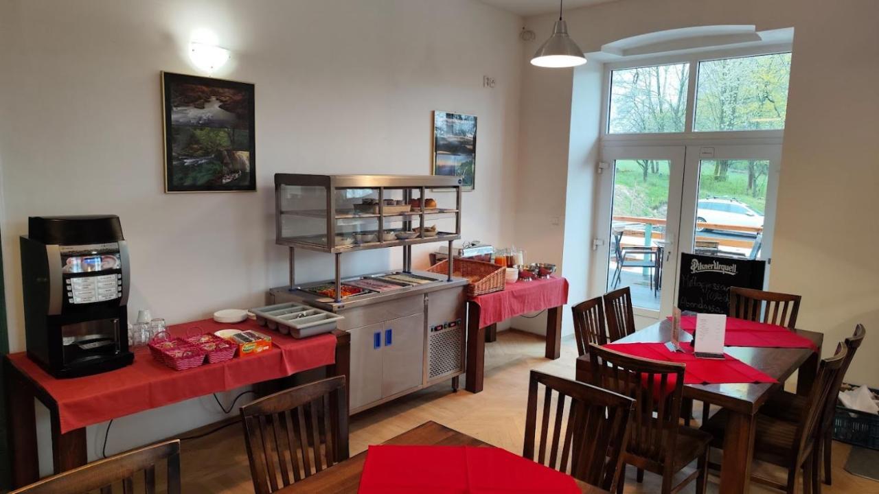 Hotel Stara Skola Mezná Eksteriør bilde